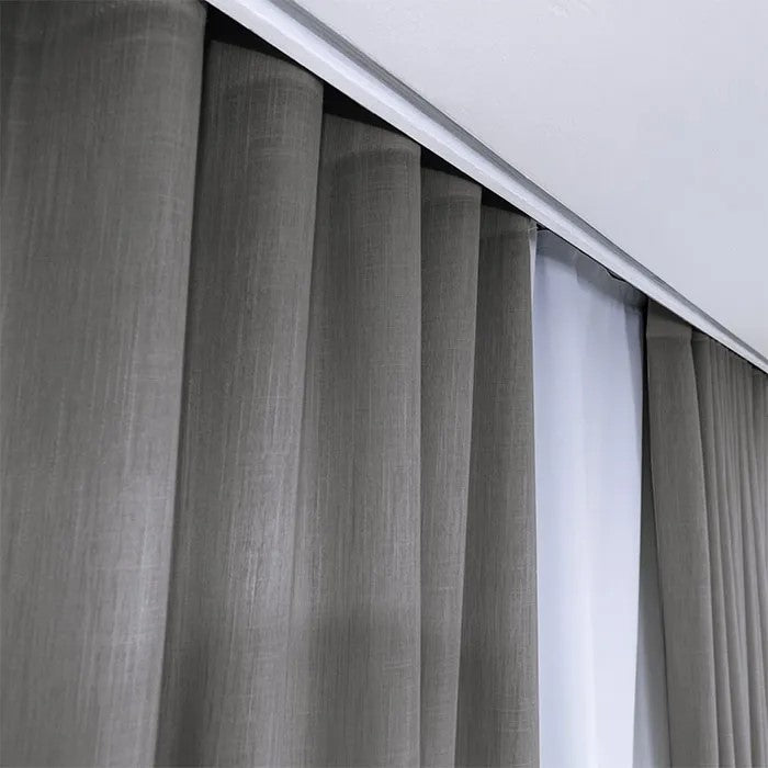 Cortina Gaze de Linho Com Blackout Para Trilho Suiço Simples