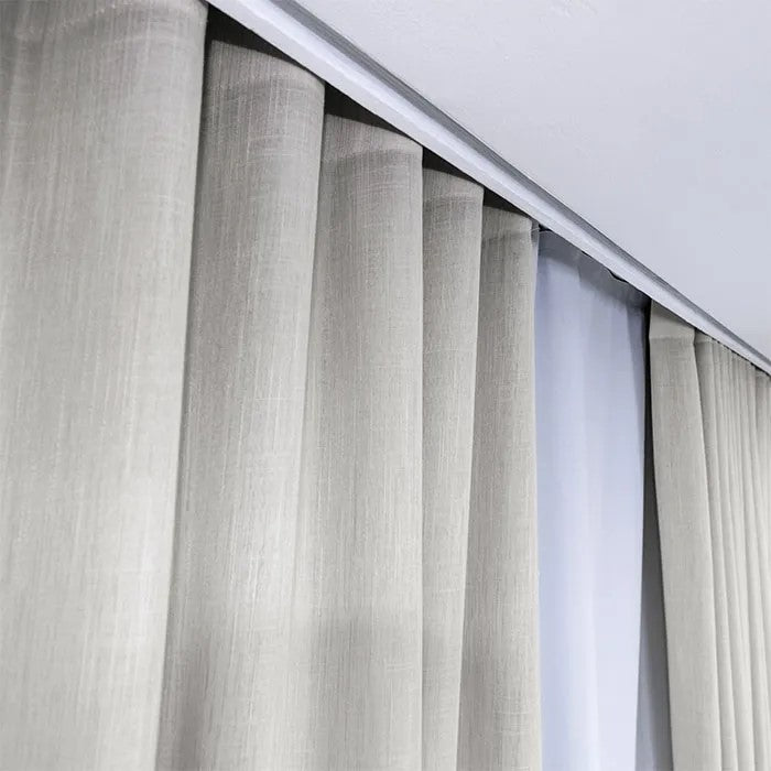 Cortina Gaze de Linho Com Blackout Para Trilho Suiço Simples