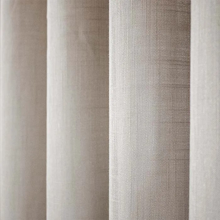 Cortina Gaze de Linho Com Forro de Microfibra Para Trilho Suiço Max Simples