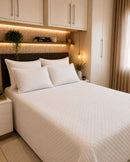 Kit Colcha Queen CHAMONIX 2,40x2,60 C/ 2 Porta Travesseiros